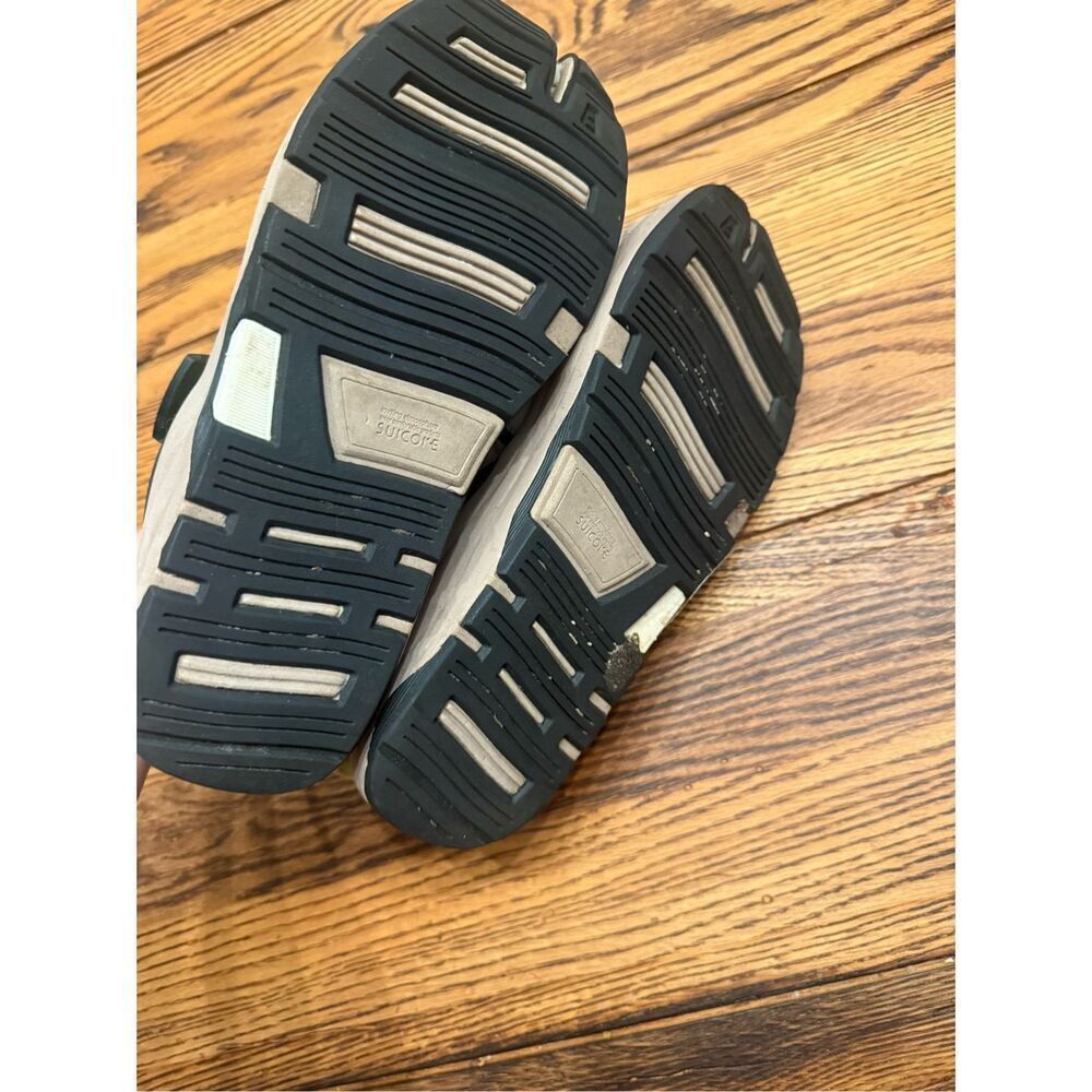 Suicoke Gray Yellow Split Toe Adjustable Strap Un… - image 6